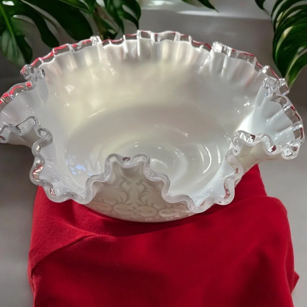 Fenton Milk Glass‎ Spanish Lace Silver Crest Ruffled Bowl Vintage Centerpiece